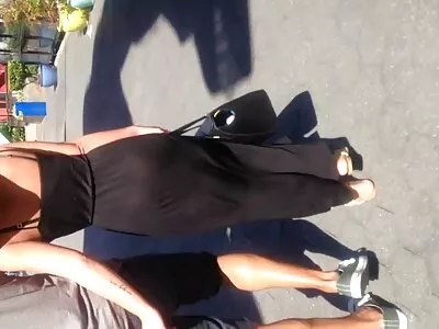 Die kurzhaarige Blondine Mila Milan reitet einen kostenlose reife frauen pornos Dong