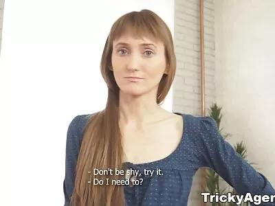 Natürliche Schönheit macht Liebe im Schlafzimmer mit einem hübschen reife frauen free porno Liebhaber
