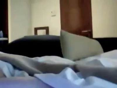 Mann nimmt prickelnde Frau hoch kostenlose pornofilme mit älteren frauen und überredet sie zum oralen Koitus