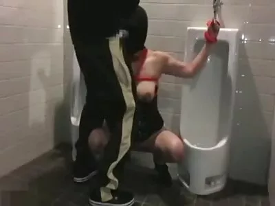 Kurzhaarige MILF Liebling befriedigt free porn reif ihren hübschen Freund zu Hause