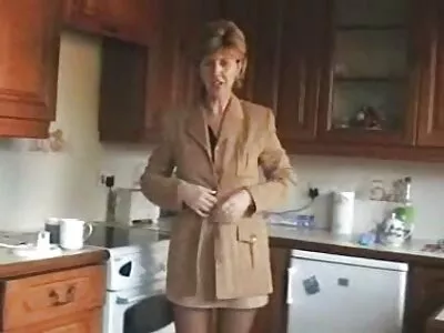 Junge porno kostenlos reife frauen Dame will von einem gut bestückten Mann gefickt werden