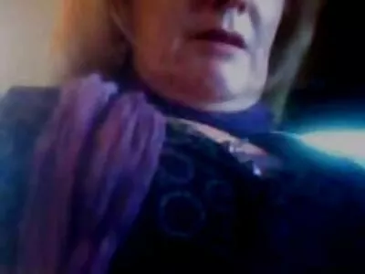 Blondes Teen mit kleinen Titten sex reif gratis wird im Badezimmer gebumst