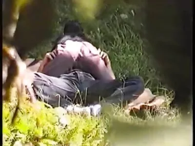 Fabelhafte Blondine gibt einen heißen Blowjob auf reife frauen porno kostenlos der Straße