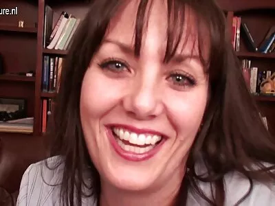 Easy Girl erlaubt einsamen Stiefvater vor dem Schlafengehen in den free porn reife frauen Mund zu penetrieren