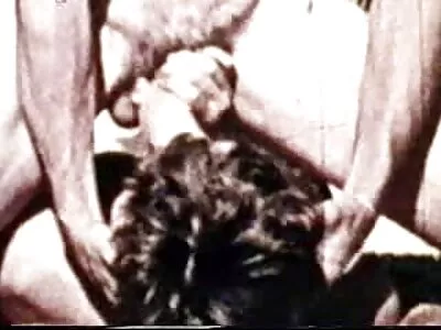 Blondes Küken leckt diesen großen Schaft wie ein reife frauen kostenlose videos Lutscher