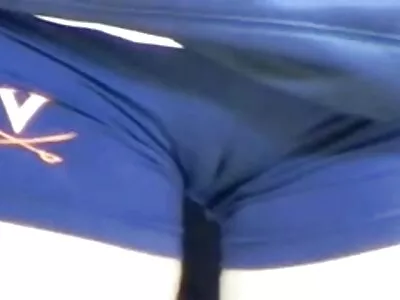 Hottie mit massiven Krügen und aufgeregter Mann haben reife frauen free porno Spaß auf der Couch